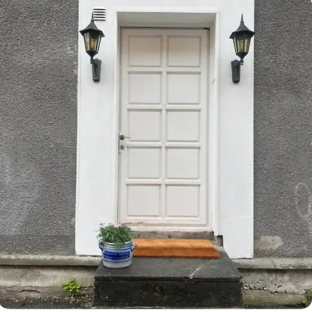 Unik Og Koselig Midt I Sentrum Av Leilighet *